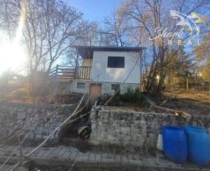 ZNÍŽENÉ !!! CHATKA SO ZÁHRADOU - PARTIZÁNSKE - NÁVOJOVCE