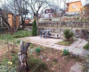 ZNÍŽENÉ !!! CHATKA SO ZÁHRADOU - PARTIZÁNSKE - NÁVOJOVCE