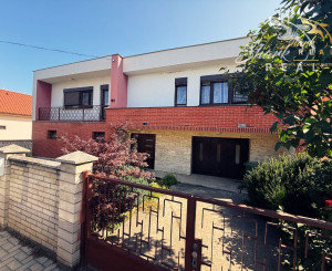 Výrazná zľava, 5iz. rodinný dom v pôvodnom stave - Rezervovaný