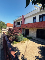 Výrazná zľava, 5iz. rodinný dom v pôvodnom stave - Rezervovaný