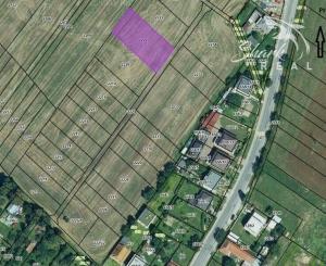 KRÁSNY POZEMOK S VÝHĽADOM NA BOJNICKÝ ZÁMOK