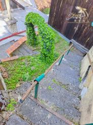 Malebná romantická chalupa pod lesom