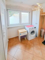 Malebná romantická chalupa pod lesom