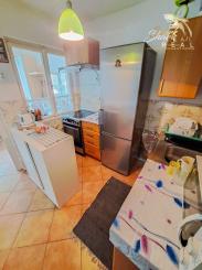 Malebný romantický domček pod lesom