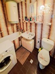 Malebný romantický domček pod lesom