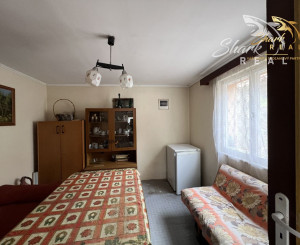 PREDANÉ - Chalupa pri potôčiku / Nová Baňa