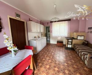 PREDANÉ - RD - Chalupa pri potôčiku / Nová Baňa