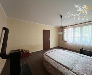 PREDANÉ - RD - Chalupa pri potôčiku / Nová Baňa