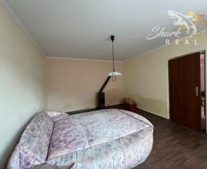 PREDANÉ - RD - Chalupa pri potôčiku / Nová Baňa