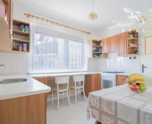 Čiastočne zrekonštruovaný dom vo výbornej lokalite s garážou