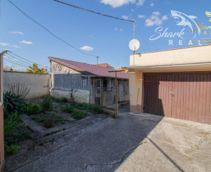 Čiastočne zrekonštruovaný dom vo výbornej lokalite s garážou