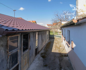 Čiastočne zrekonštruovaný dom vo výbornej lokalite s garážou