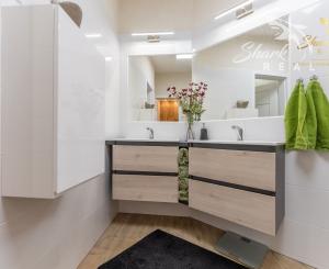 ZABEHNUTÝ RODINNÝ PENZIÓN vo vyhľadávanej lokalite Malých Karpát, VAŠA VÝHODNÁ INVESTÍCIA DO BUDÚCNOSTI