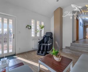 ZABEHNUTÝ RODINNÝ PENZIÓN vo vyhľadávanej lokalite Malých Karpát, VAŠA VÝHODNÁ INVESTÍCIA DO BUDÚCNOSTI