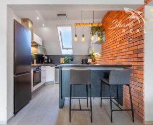 ***VÝNIMOČNÁ NEHNUTEĽNOSŤ LEN 20 km od Trnavy*** úžitková plocha 590 m2***veľký dvor s bazénom a wellnesom***