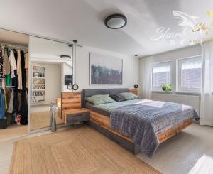 ***VÝNIMOČNÁ NEHNUTEĽNOSŤ LEN 20 km od Trnavy*** úžitková plocha 590 m2***veľký dvor s bazénom a wellnesom***