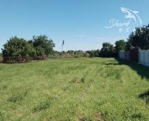 Pozemok ideálny na výstavbu 2 rodinných domov