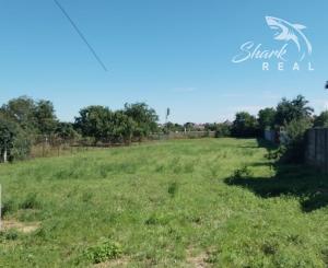 Pozemok ideálny na výstavbu 2 rodinných domov