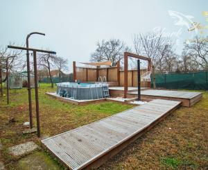 Priestranný rodinný dom v Hornej Strede s veľkým pozemkom