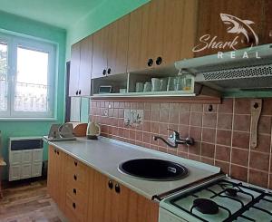 PREDANÉ - Presvetlený veľký 3 izbový byt / Malé Kozmálovce - Levice