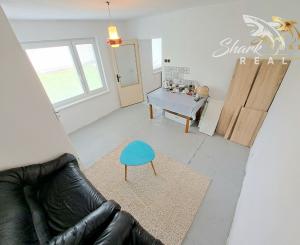 Starší domček s krásnym pozemkom