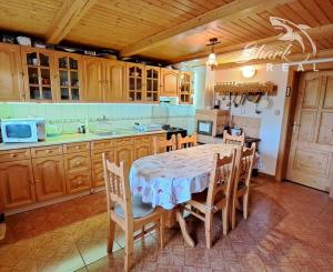 JEDINEČNÁ PONUKA! Rekreačná celoročne obývateľná chata/dom na predaj