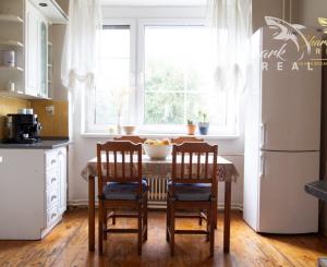 Nová cena! Zaujímavý rodinný dom v nádhernej prírode