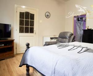 Nová cena! Zaujímavý rodinný dom v nádhernej prírode