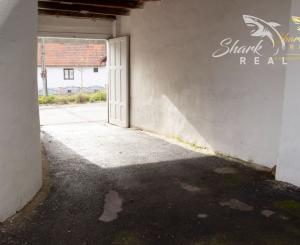 Nová cena! Zaujímavý rodinný dom v nádhernej prírode