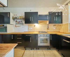 BEZKONKURENČNÁ CENA!  Slnečný 5-izbový rodinný dom na Slnečnej ulici