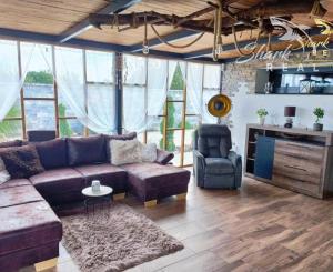 SHARK REAL ponúka výnimočná nehnuteľnosť s bazénom a pozemkom 2500m2