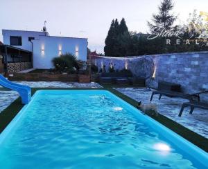 SHARK REAL ponúka výnimočná nehnuteľnosť s bazénom a pozemkom 2500m2