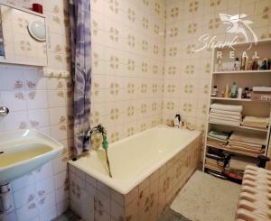 Rodinný dom na predaj + vizualizácia