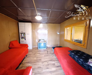 Záhrada s chatkou na okraji mesta / Levice.