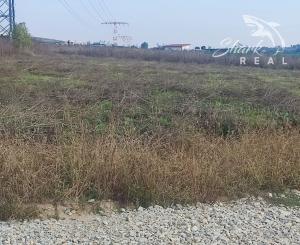 Shark real  ponúka  na predaj pozemok v Nitre,  Lukov dvor.  Plocha: pozemku 1645m2. 