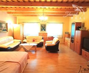 Krásny vidiecky dom s rozsiahlym pozemkom