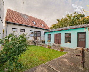 Poschodový dom v tichej lokalite Piešťan