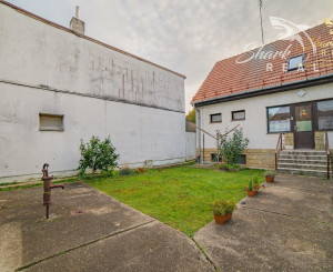 Poschodový dom v tichej lokalite Piešťan