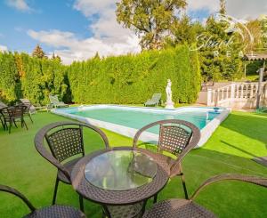 VÝRAZNÁ ZĽAVA! Očarujúci penzión s reštauráciou, bazénom, welness a ihriskom