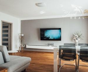 2 izbový byt - TRI VEŽE