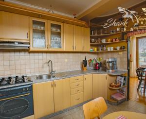 Peknučký zrekonštruovaný dom s veľkou úžitkovou záhradou