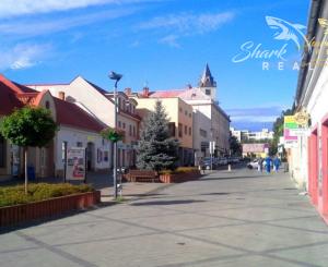 Na predaj polyfunkčný objekt v centre Hlohovca