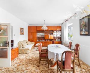  3-izbový rodinný dom v Ružinove - pôvodný stav, veľký potenciál, DOHODA možná