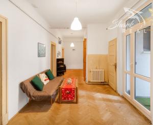 5-izbový byt 135m2 v historickom dome pri Eurovei - DOHODA možná