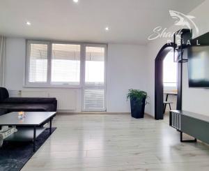 Na predaj 3-izbový byt po rekonštrukcii na ulici Komenského v Trebišove