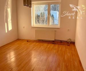 DOM SO ZÁHRADOU | TOPOĽOVÁ ULICA, SEREĎ