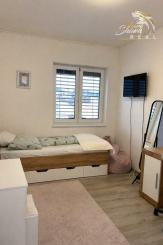 EXKLUZÍVNE NA PREDAJ Moderný 4-izbový rodinný dom – dvojdom | Smreková ulica, Lužianky