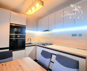 REZERVOVANÉ!!!  PRENÁJOM 3-IZBOVÝ BYT PO KOMPLETNEJ REKONŠTRUKCII V  CENTRE MESTA TREBIŠOV- PRVÝ NÁJOMNÍK