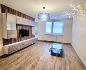 REZERVOVANÉ!!!  PRENÁJOM 3-IZBOVÝ BYT PO KOMPLETNEJ REKONŠTRUKCII V  CENTRE MESTA TREBIŠOV- PRVÝ NÁJOMNÍK