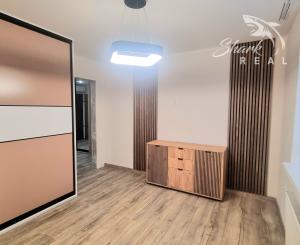 REZERVOVANÉ!!!  PRENÁJOM 3-IZBOVÝ BYT PO KOMPLETNEJ REKONŠTRUKCII V  CENTRE MESTA TREBIŠOV- PRVÝ NÁJOMNÍK